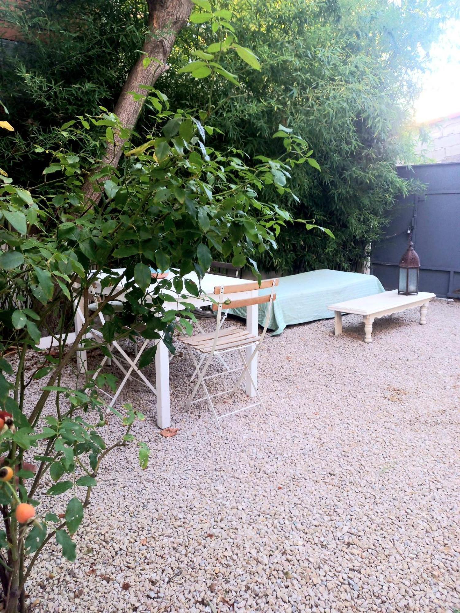 Le Nid Villa Авиньон Екстериор снимка